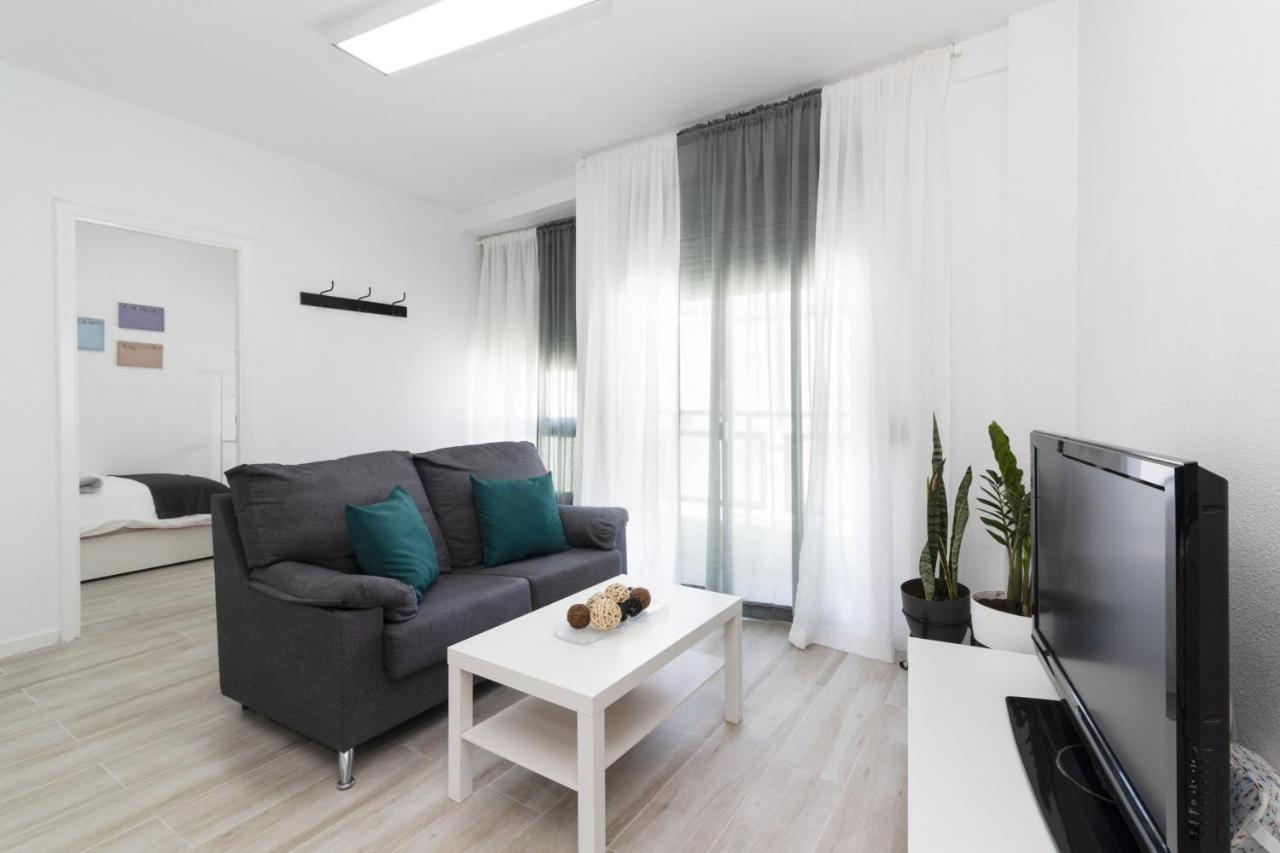 Homeforguest Amplio Apartamento En El Centro De Santa Cruz Exteriör bild